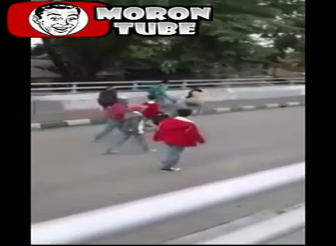 Video :Young man killed in fight between two groups of students (Public warned)